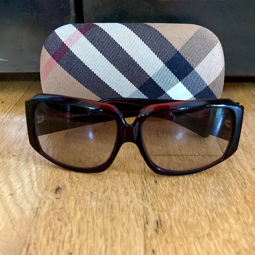 Burberry sunglasses